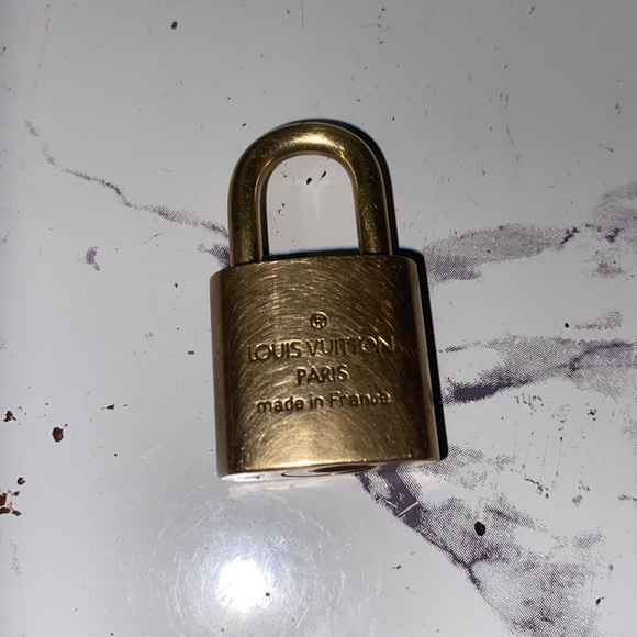 Authentic Louis Vuitton Lock with Chain - Picture 14 of 14